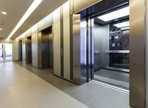 قیمت آسانسور 8 طبقه